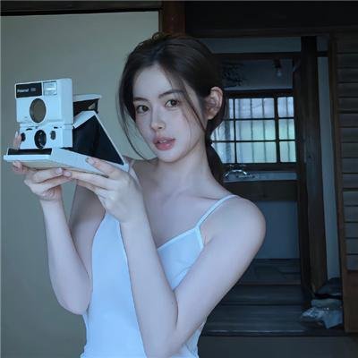 劳拉·马尔斯的眼睛